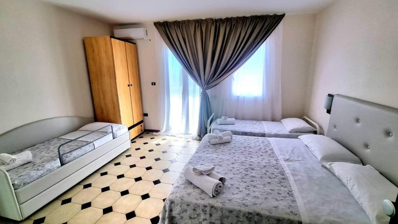 Hotel Bisanzio Cervia Exterior foto